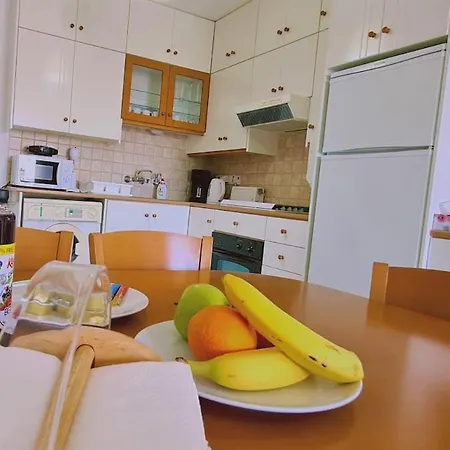 Camelia Ларнака