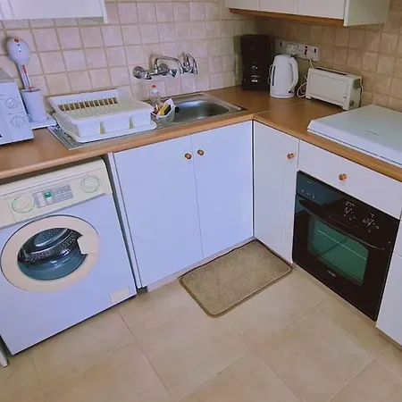 Camelia * Ларнака